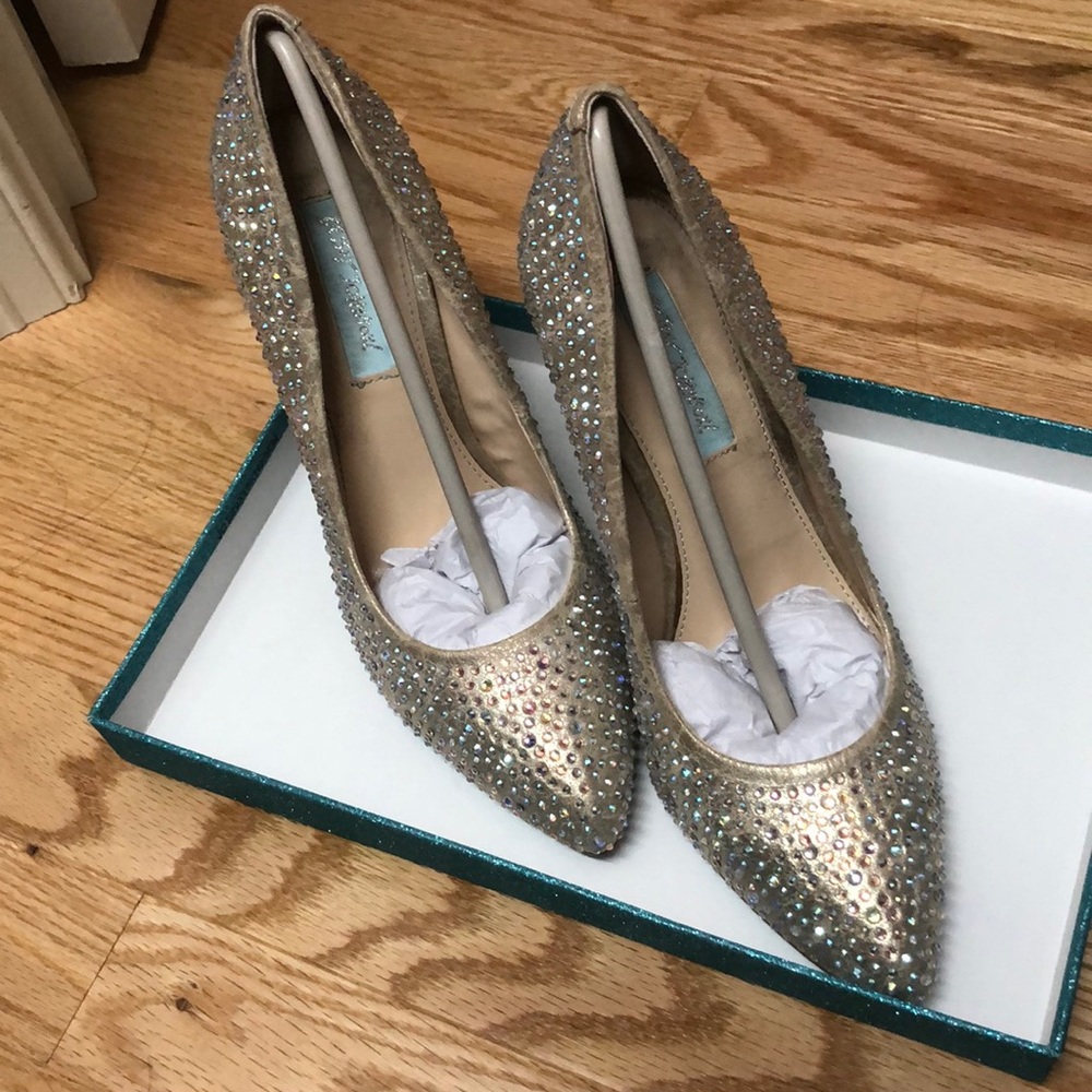 Betsy Blue Sparkly Pumps